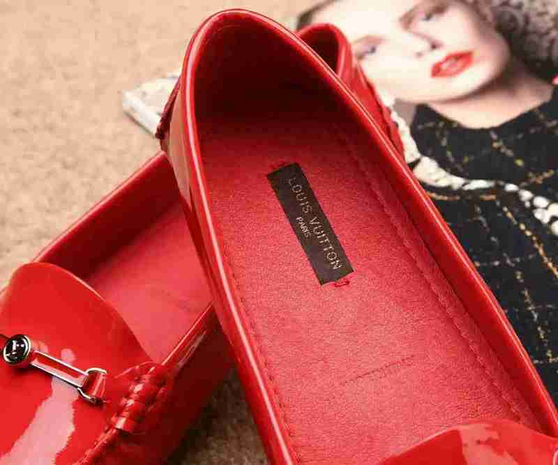 LV Loafers Women--025